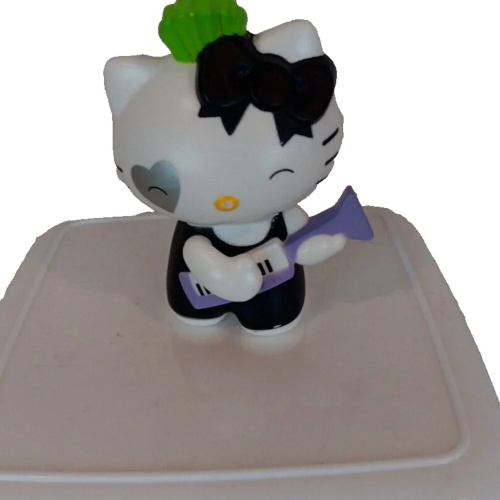 ‎McDonald’s-Hello-Kitty-Rockin’-Roll-Happy-Meal-Playfigure